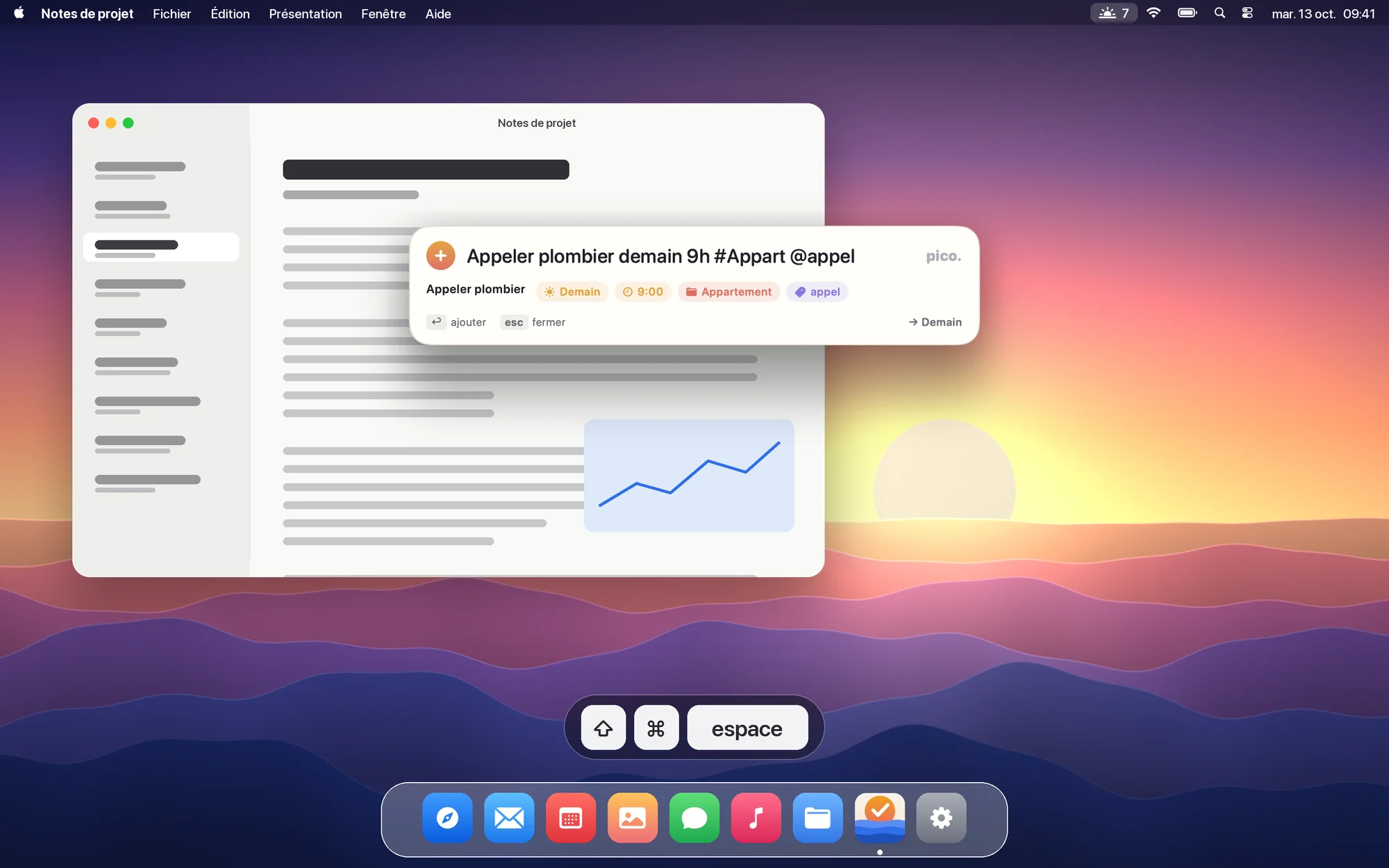 Un Mac au coucher du soleil : par-dessus une autre app, la petite fenêtre de Pico affiche la phrase « Appeler plombier demain 9h #Appart @appel » et les éléments reconnus